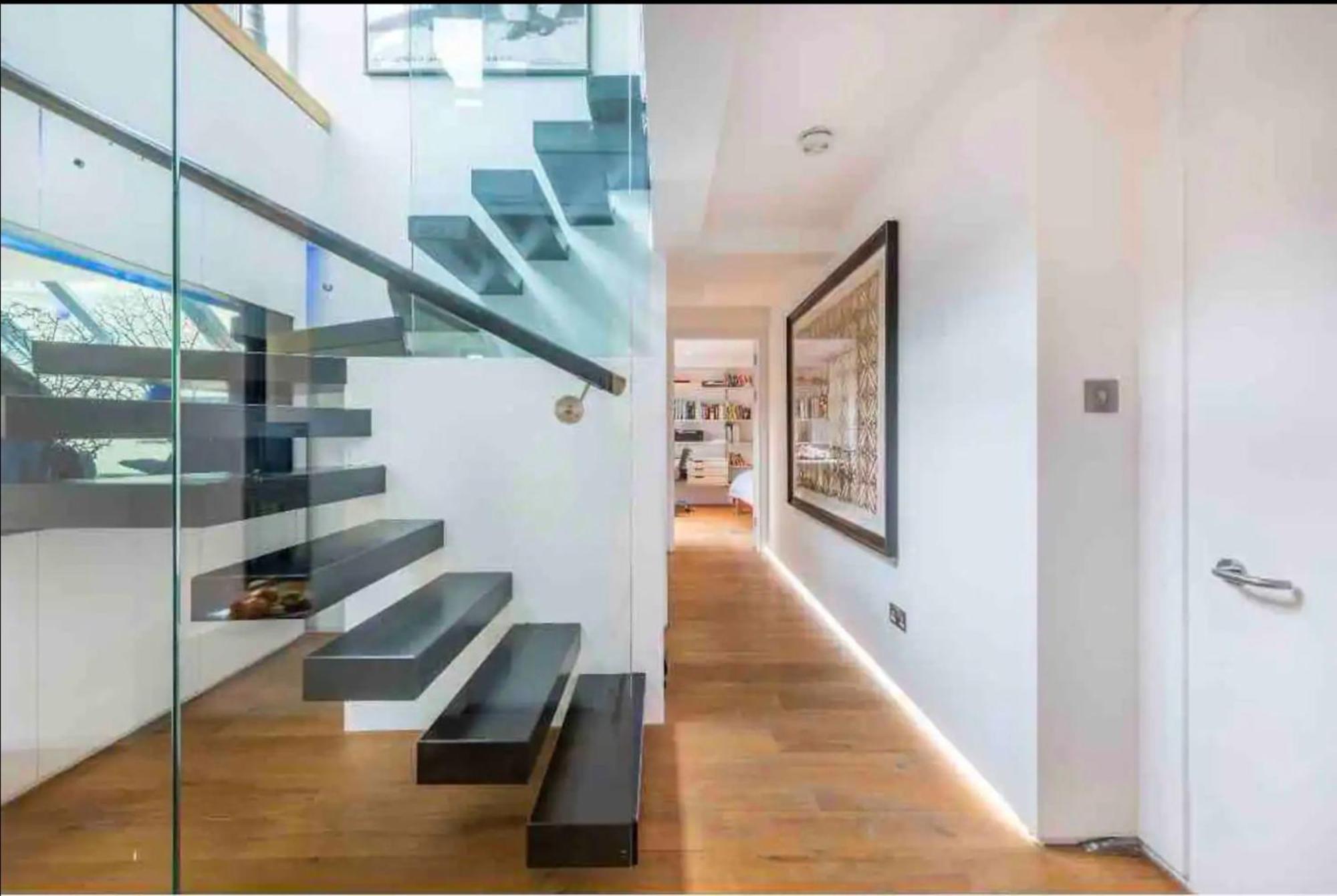 Stunning 3 Bedroom, 3 Bathroom Duplex With Terrace London Exterior photo
